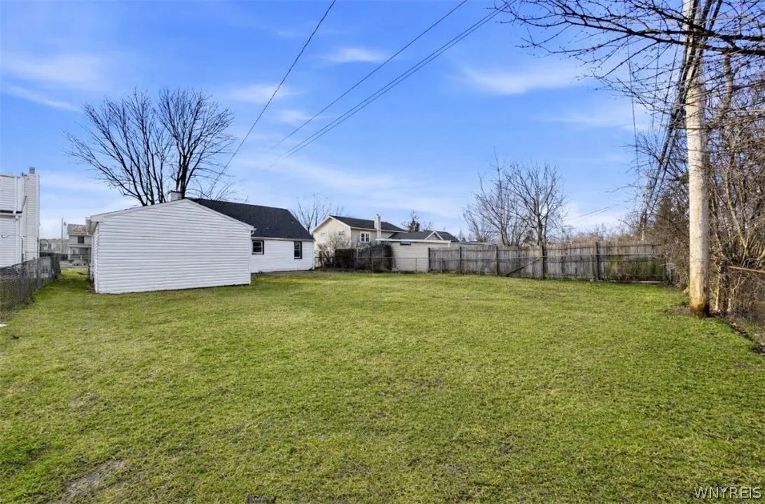 4727 North Bailey Avenue, Amherst, New York 14226, Amherst, New York 14226, 3 Bedrooms Bedrooms, 6 Rooms Rooms,2 BathroomsBathrooms,Residential,For Sale,4727 North Bailey Avenue, Amherst, New York 14226,0,B1665490