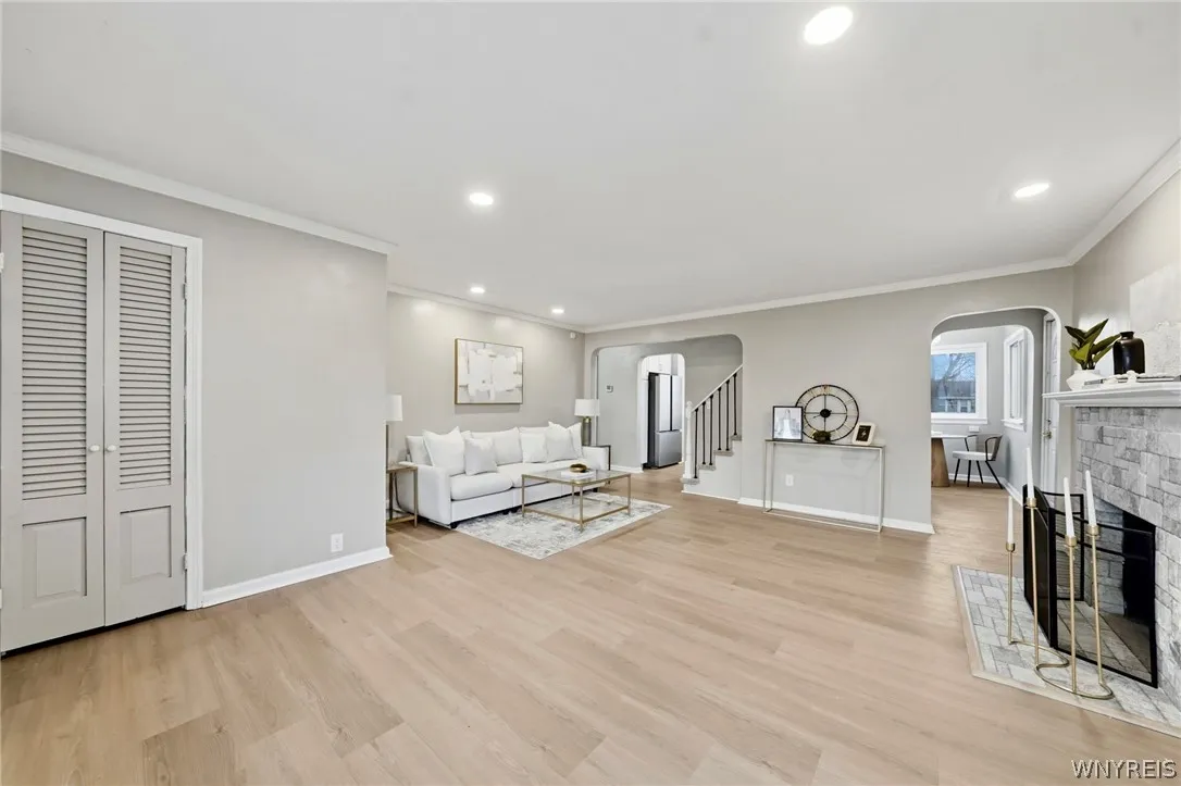 4727 North Bailey Avenue, Amherst, New York 14226, Amherst, New York 14226, 3 Bedrooms Bedrooms, 6 Rooms Rooms,2 BathroomsBathrooms,Residential,For Sale,4727 North Bailey Avenue, Amherst, New York 14226,0,B1665490