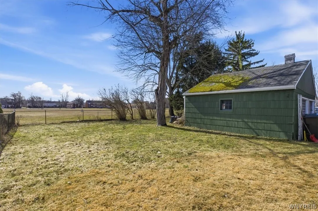 647 Christiana Street, North Tonawanda, New York 1, North Tonawanda, New York 14120, 4 Bedrooms Bedrooms, 11 Rooms Rooms,1 BathroomBathrooms,Residential,For Sale,647 Christiana Street, North Tonawanda, New York 1,0,B1665592