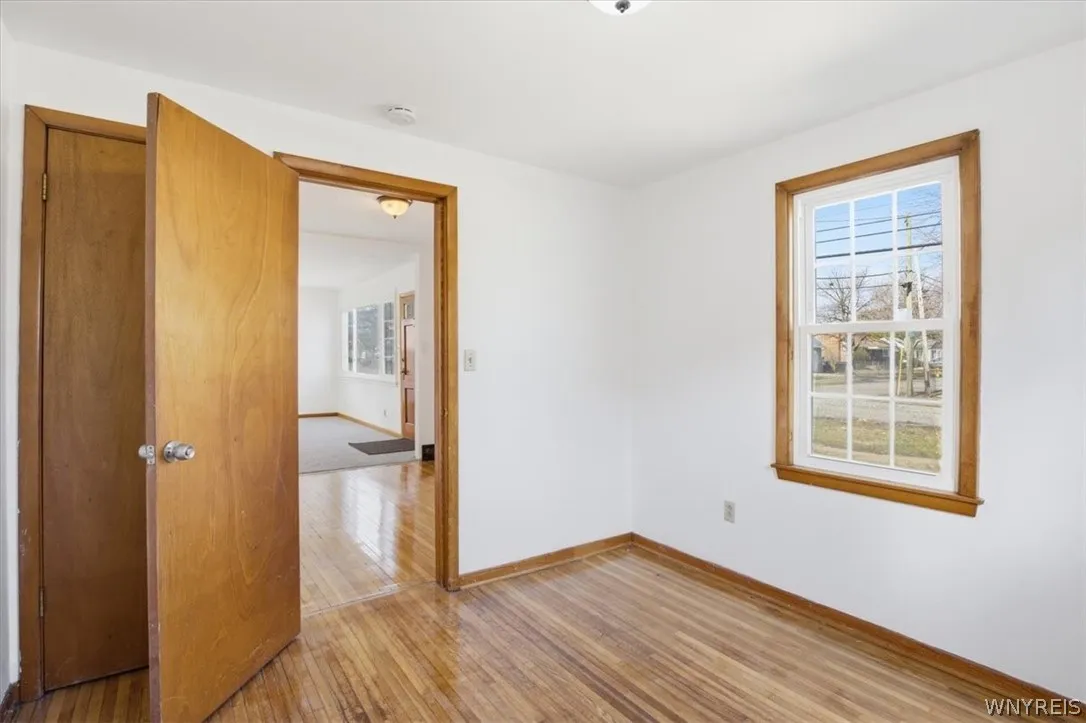 647 Christiana Street, North Tonawanda, New York 1, North Tonawanda, New York 14120, 4 Bedrooms Bedrooms, 11 Rooms Rooms,1 BathroomBathrooms,Residential,For Sale,647 Christiana Street, North Tonawanda, New York 1,0,B1665592