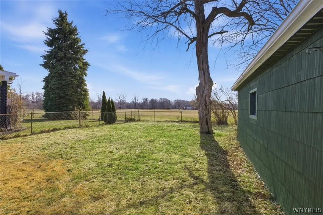 647 Christiana Street, North Tonawanda, New York 1, North Tonawanda, New York 14120, 4 Bedrooms Bedrooms, 11 Rooms Rooms,1 BathroomBathrooms,Residential,For Sale,647 Christiana Street, North Tonawanda, New York 1,0,B1665592