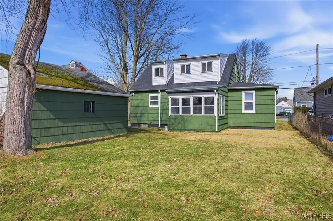 647 Christiana Street, North Tonawanda, New York 1, North Tonawanda, New York 14120, 4 Bedrooms Bedrooms, 11 Rooms Rooms,1 BathroomBathrooms,Residential,For Sale,647 Christiana Street, North Tonawanda, New York 1,0,B1665592