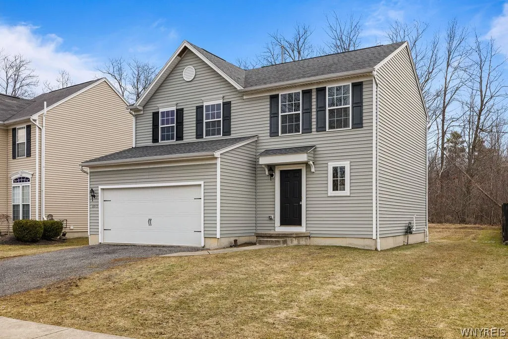6083 Woodford Drive, Hamburg, New York 14085, Hamburg, New York 14085, 3 Bedrooms Bedrooms, 7 Rooms Rooms,2 BathroomsBathrooms,Residential,For Sale,6083 Woodford Drive, Hamburg, New York 14085,0,B1665514