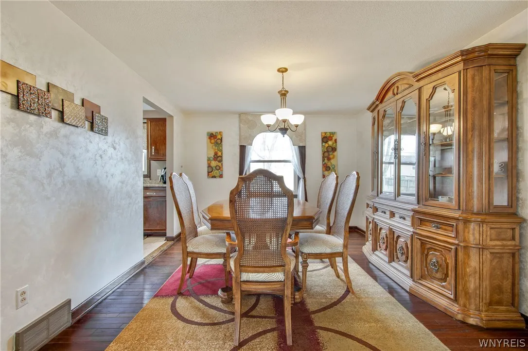 306 Sagewood, Amherst, New York 14221, Amherst, New York 14221, 4 Bedrooms Bedrooms, 8 Rooms Rooms,1 BathroomBathrooms,Residential,For Sale,306 Sagewood, Amherst, New York 14221,0,B1665671