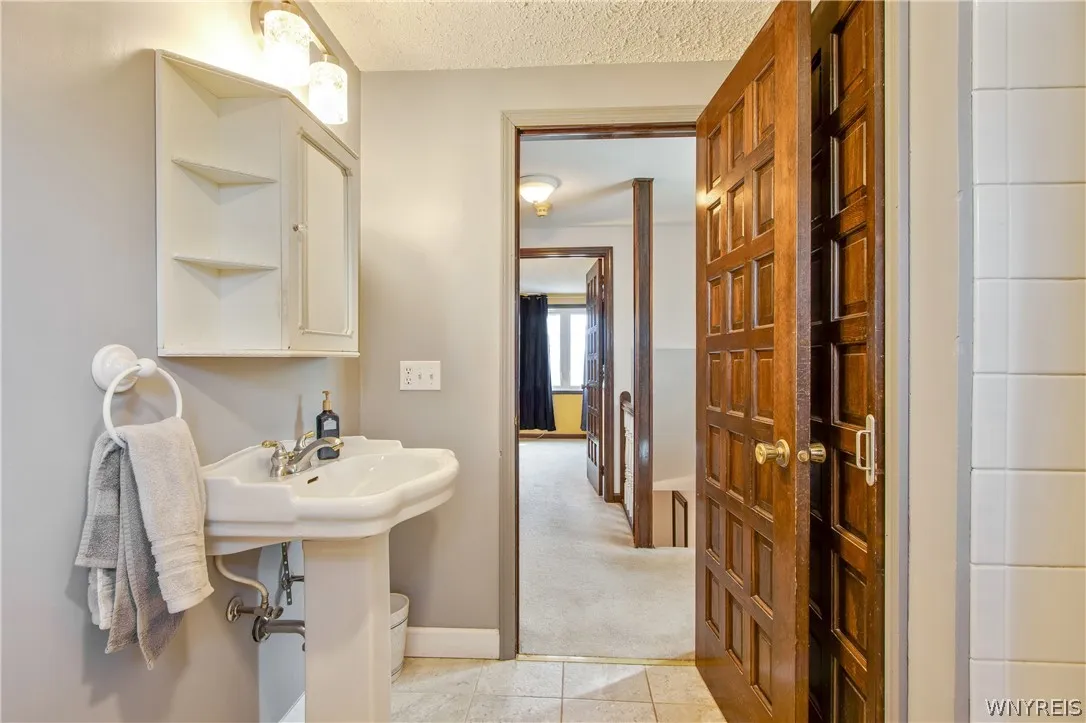 306 Sagewood, Amherst, New York 14221, Amherst, New York 14221, 4 Bedrooms Bedrooms, 8 Rooms Rooms,1 BathroomBathrooms,Residential,For Sale,306 Sagewood, Amherst, New York 14221,0,B1665671