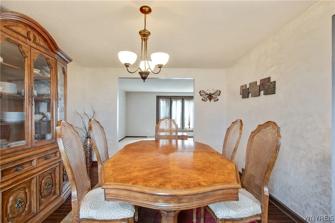 306 Sagewood, Amherst, New York 14221, Amherst, New York 14221, 4 Bedrooms Bedrooms, 8 Rooms Rooms,1 BathroomBathrooms,Residential,For Sale,306 Sagewood, Amherst, New York 14221,0,B1665671
