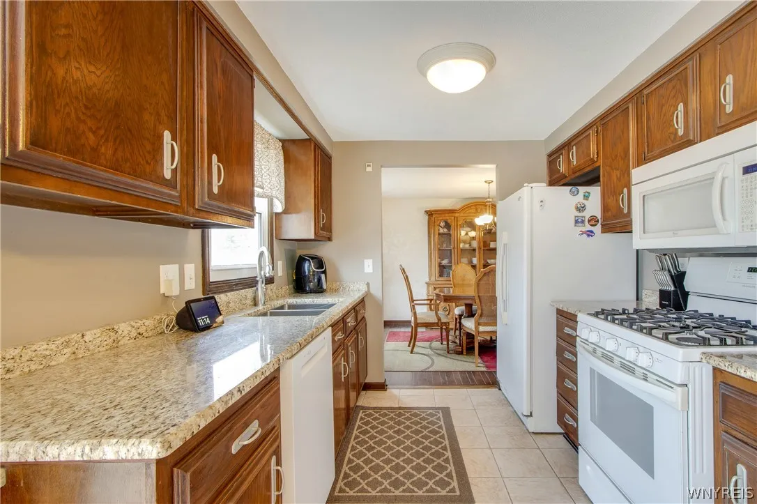 306 Sagewood, Amherst, New York 14221, Amherst, New York 14221, 4 Bedrooms Bedrooms, 8 Rooms Rooms,1 BathroomBathrooms,Residential,For Sale,306 Sagewood, Amherst, New York 14221,0,B1665671