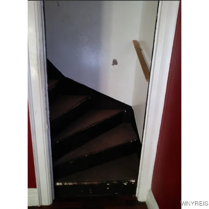 81 Thompson Street, Buffalo, New York 14207, Buffalo, New York 14207, 4 Bedrooms Bedrooms, 4 Rooms Rooms,1 BathroomBathrooms,Residential,For Sale,81 Thompson Street, Buffalo, New York 14207,0,B1660621