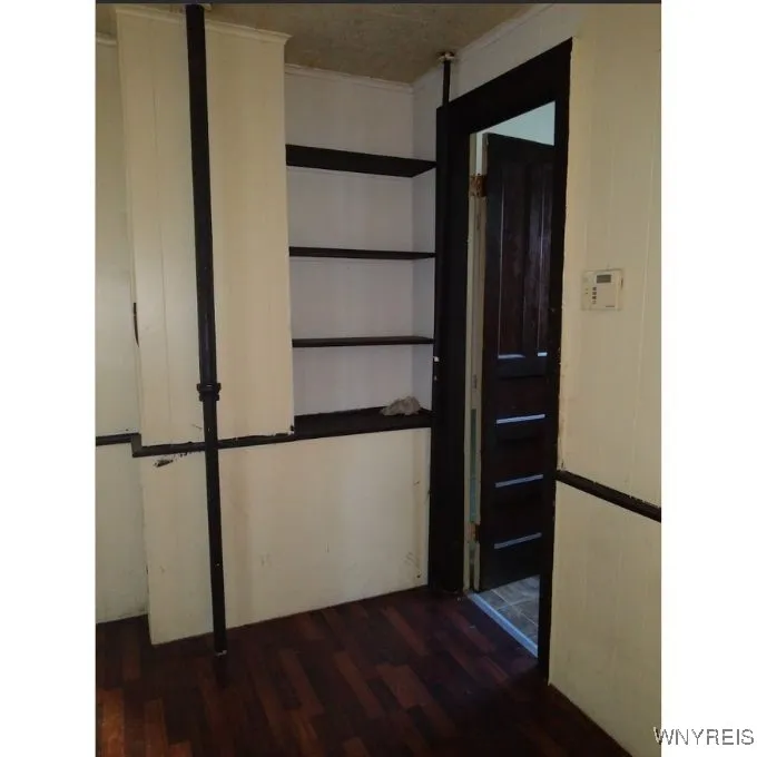 81 Thompson Street, Buffalo, New York 14207, Buffalo, New York 14207, 4 Bedrooms Bedrooms, 4 Rooms Rooms,1 BathroomBathrooms,Residential,For Sale,81 Thompson Street, Buffalo, New York 14207,0,B1660621