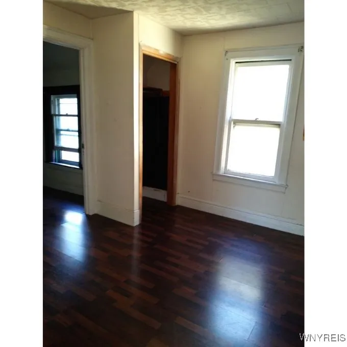 81 Thompson Street, Buffalo, New York 14207, Buffalo, New York 14207, 4 Bedrooms Bedrooms, 4 Rooms Rooms,1 BathroomBathrooms,Residential,For Sale,81 Thompson Street, Buffalo, New York 14207,0,B1660621