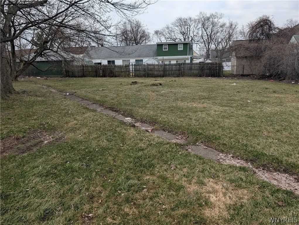 37 Lardner Court 31, Tonawanda, New York 14150, Tonawanda, New York 14150, 8 Bedrooms Bedrooms, ,4 BathroomsBathrooms,Residential,For Sale,37 Lardner Court 31, Tonawanda, New York 14150,0,B1665528