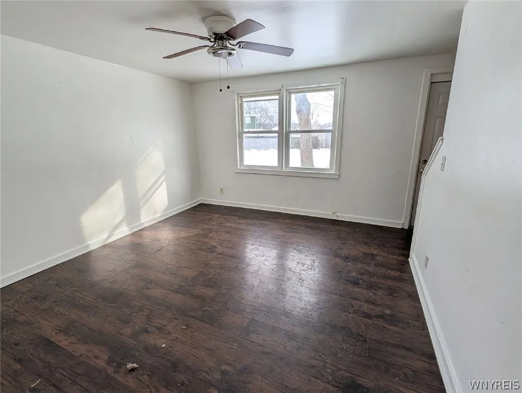 37 Lardner Court 31, Tonawanda, New York 14150, Tonawanda, New York 14150, 8 Bedrooms Bedrooms, ,4 BathroomsBathrooms,Residential,For Sale,37 Lardner Court 31, Tonawanda, New York 14150,0,B1665528