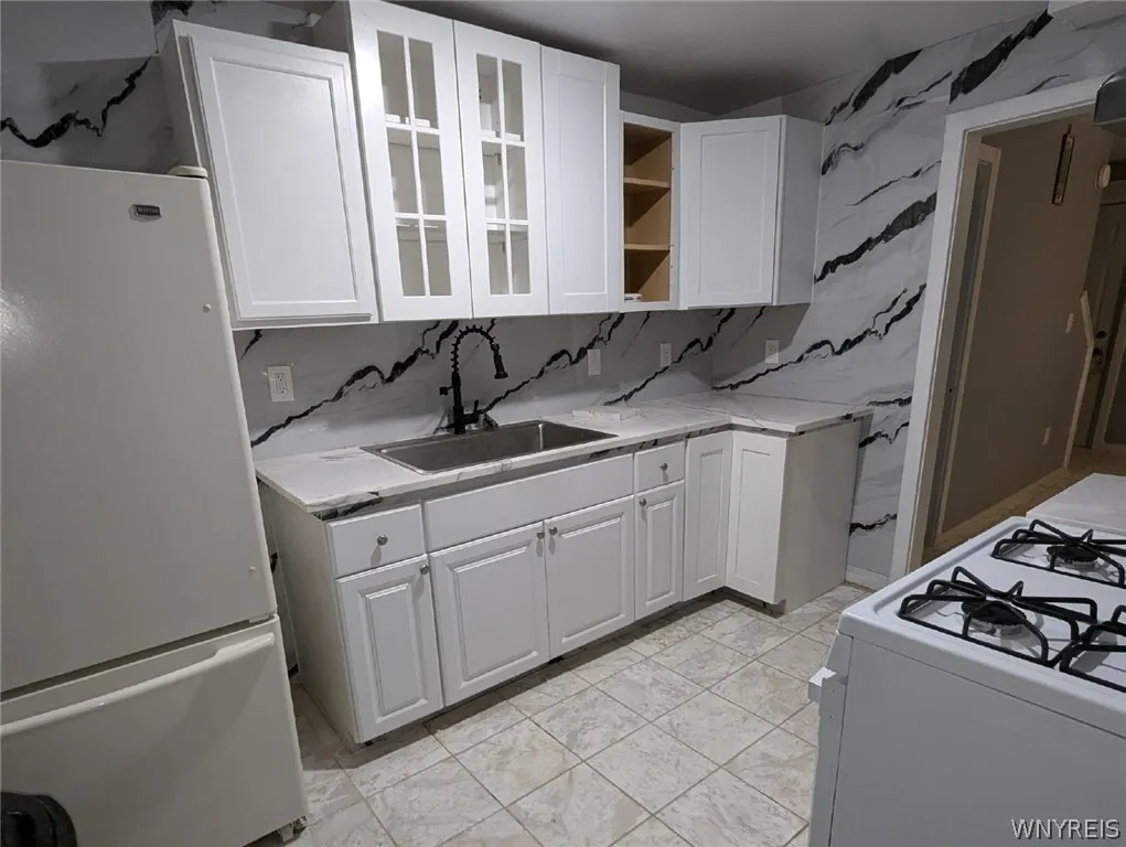 37 Lardner Court 31, Tonawanda, New York 14150, Tonawanda, New York 14150, 8 Bedrooms Bedrooms, ,4 BathroomsBathrooms,Residential,For Sale,37 Lardner Court 31, Tonawanda, New York 14150,0,B1665528