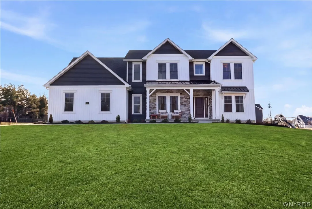14 Blue Heron Drive, Orchard Park, New York 14127, Orchard Park, New York 14127, 5 Bedrooms Bedrooms, 12 Rooms Rooms,4 BathroomsBathrooms,Residential,For Sale,14 Blue Heron Drive, Orchard Park, New York 14127,0,B1664997