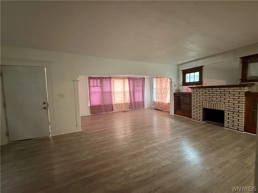 496 East Amherst Street N, Buffalo, New York 14215, Buffalo, New York 14215, 3 Bedrooms Bedrooms, 9 Rooms Rooms,1 BathroomBathrooms,Residential,For Sale,496 East Amherst Street N, Buffalo, New York 14215,0,B1665825