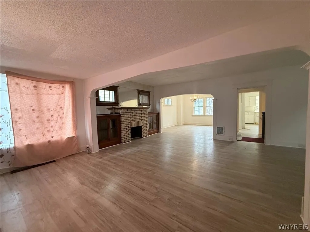 496 East Amherst Street N, Buffalo, New York 14215, Buffalo, New York 14215, 3 Bedrooms Bedrooms, 9 Rooms Rooms,1 BathroomBathrooms,Residential,For Sale,496 East Amherst Street N, Buffalo, New York 14215,0,B1665825