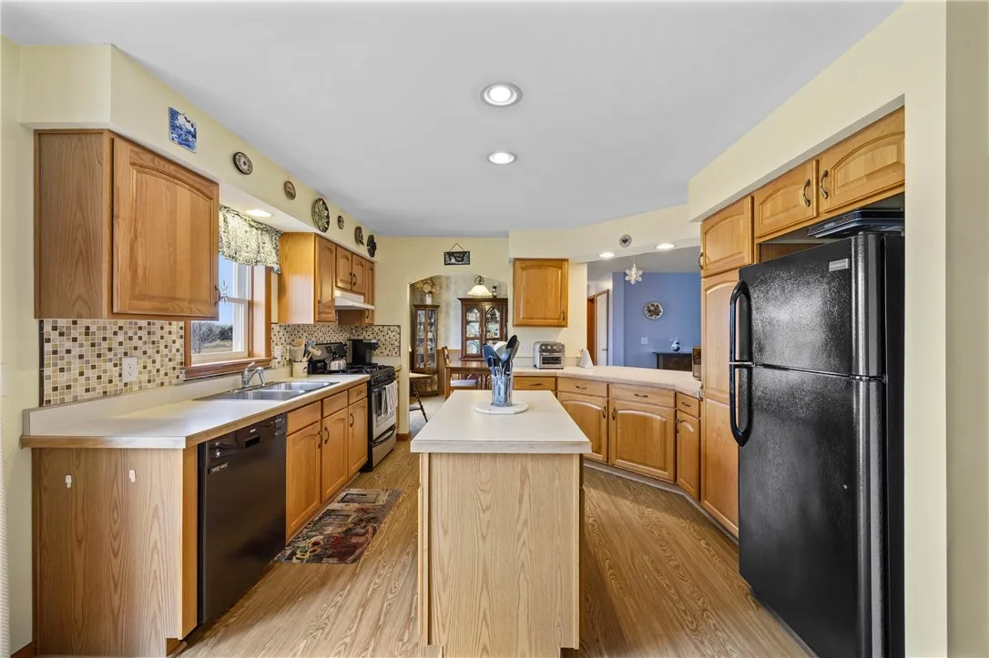 3118 Lake To Lake Road, Gorham, New York 14561, Gorham, New York 14561, 3 Bedrooms Bedrooms, 6 Rooms Rooms,2 BathroomsBathrooms,Residential,For Sale,3118 Lake To Lake Road, Gorham, New York 14561,0,R1665062