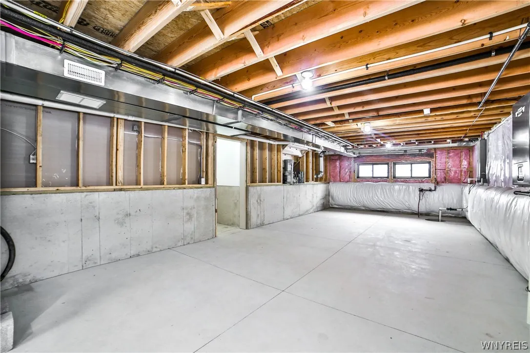 4183 Connection Drive, Clarence, New York 14221, Clarence, New York 14221, 3 Bedrooms Bedrooms, 11 Rooms Rooms,2 BathroomsBathrooms,Residential,Closed,4183 Connection Drive, Clarence, New York 14221,0,B1665853