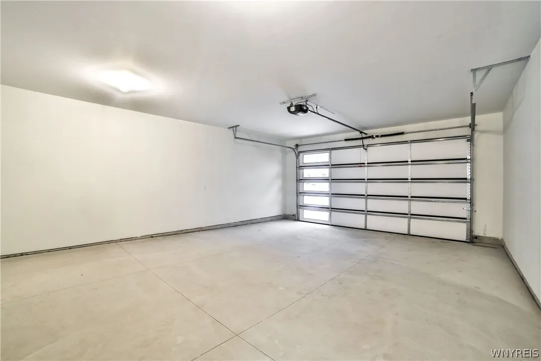 4183 Connection Drive, Clarence, New York 14221, Clarence, New York 14221, 3 Bedrooms Bedrooms, 11 Rooms Rooms,2 BathroomsBathrooms,Residential,Closed,4183 Connection Drive, Clarence, New York 14221,0,B1665853