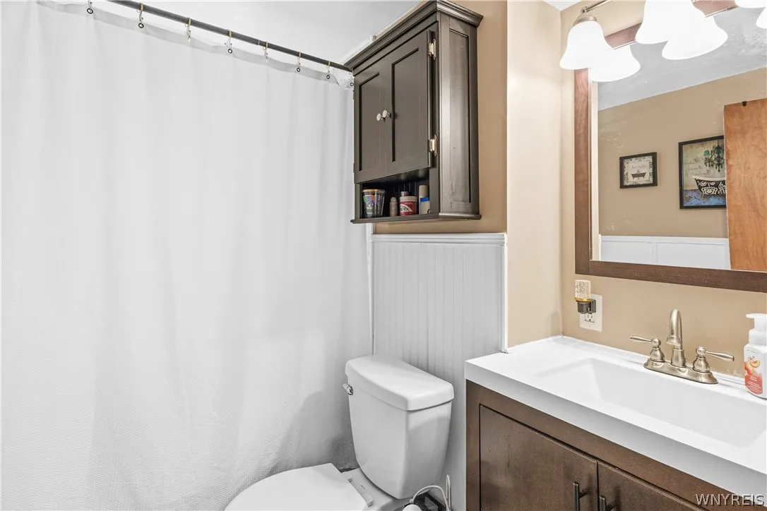 165 Tremont Avenue, Tonawanda, New York 14217, Tonawanda, New York 14217, 4 Bedrooms Bedrooms, ,2 BathroomsBathrooms,Residential,For Sale,165 Tremont Avenue, Tonawanda, New York 14217,0,B1665265