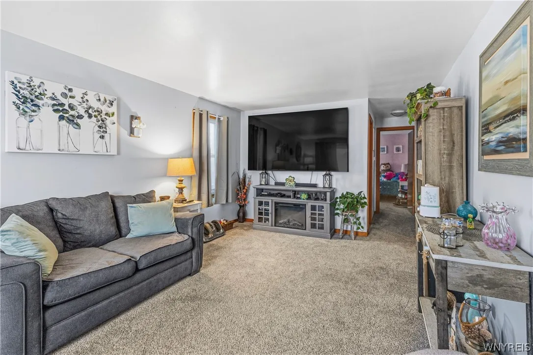 165 Tremont Avenue, Tonawanda, New York 14217, Tonawanda, New York 14217, 4 Bedrooms Bedrooms, ,2 BathroomsBathrooms,Residential,For Sale,165 Tremont Avenue, Tonawanda, New York 14217,0,B1665265