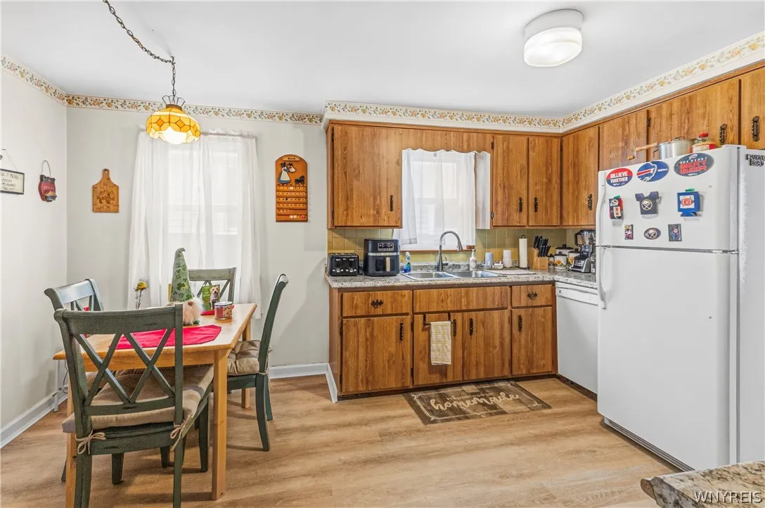 165 Tremont Avenue, Tonawanda, New York 14217, Tonawanda, New York 14217, 4 Bedrooms Bedrooms, ,2 BathroomsBathrooms,Residential,For Sale,165 Tremont Avenue, Tonawanda, New York 14217,0,B1665265