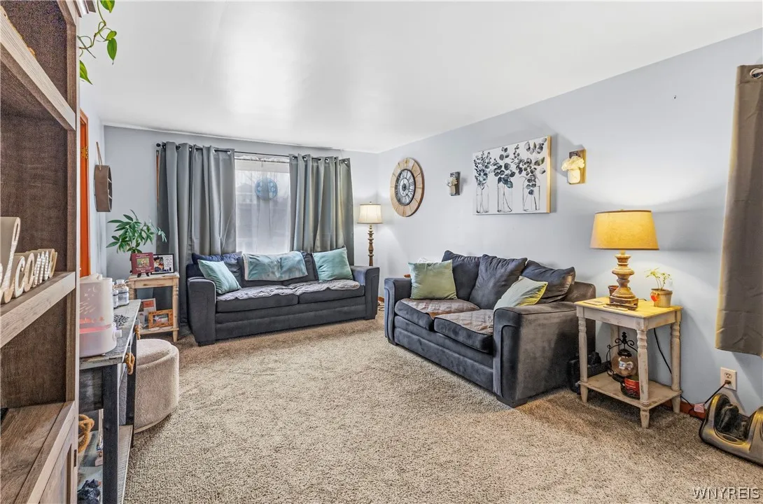 165 Tremont Avenue, Tonawanda, New York 14217, Tonawanda, New York 14217, 4 Bedrooms Bedrooms, ,2 BathroomsBathrooms,Residential,For Sale,165 Tremont Avenue, Tonawanda, New York 14217,0,B1665265