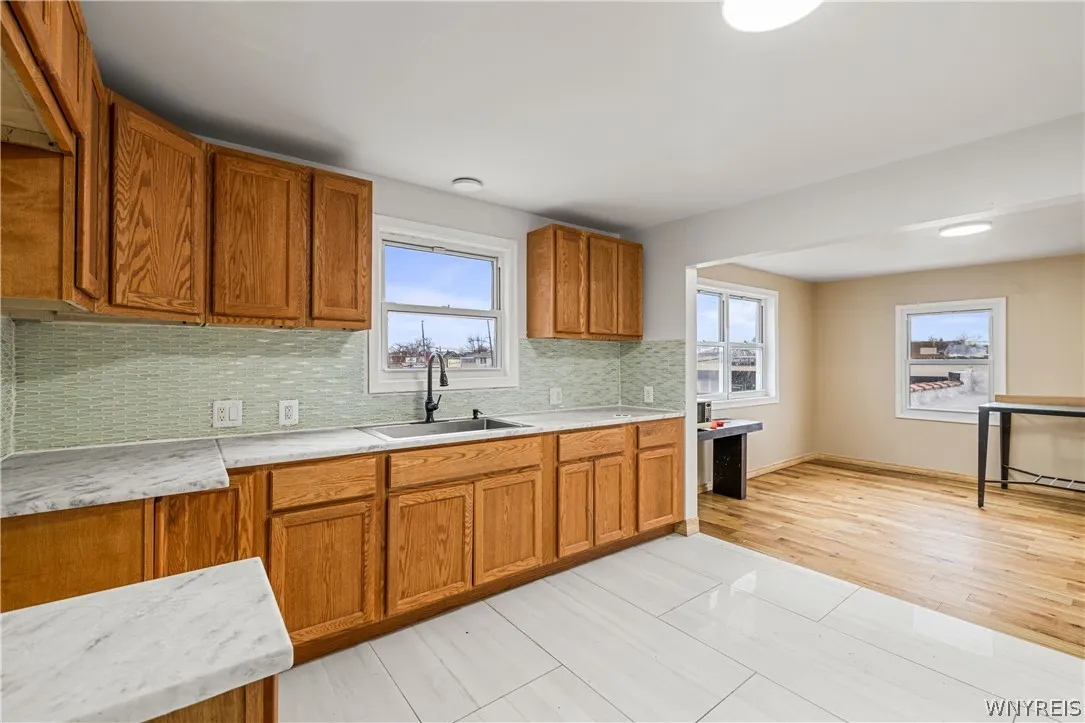 967 Kenmore Avenue, Tonawanda, New York 14217, Tonawanda, New York 14217, 3 Rooms Rooms,Commercial Sale,For Sale,967 Kenmore Avenue, Tonawanda, New York 14217,0,B1665555