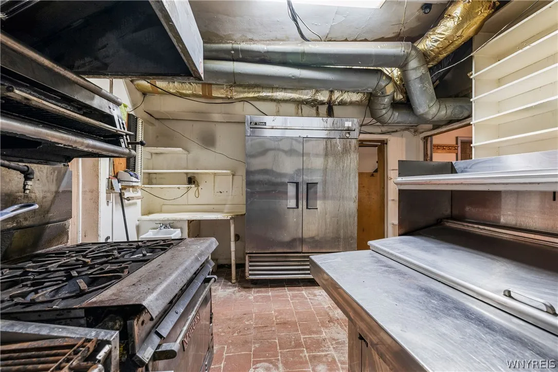 967 Kenmore Avenue, Tonawanda, New York 14217, Tonawanda, New York 14217, 3 Rooms Rooms,Commercial Sale,For Sale,967 Kenmore Avenue, Tonawanda, New York 14217,0,B1665555