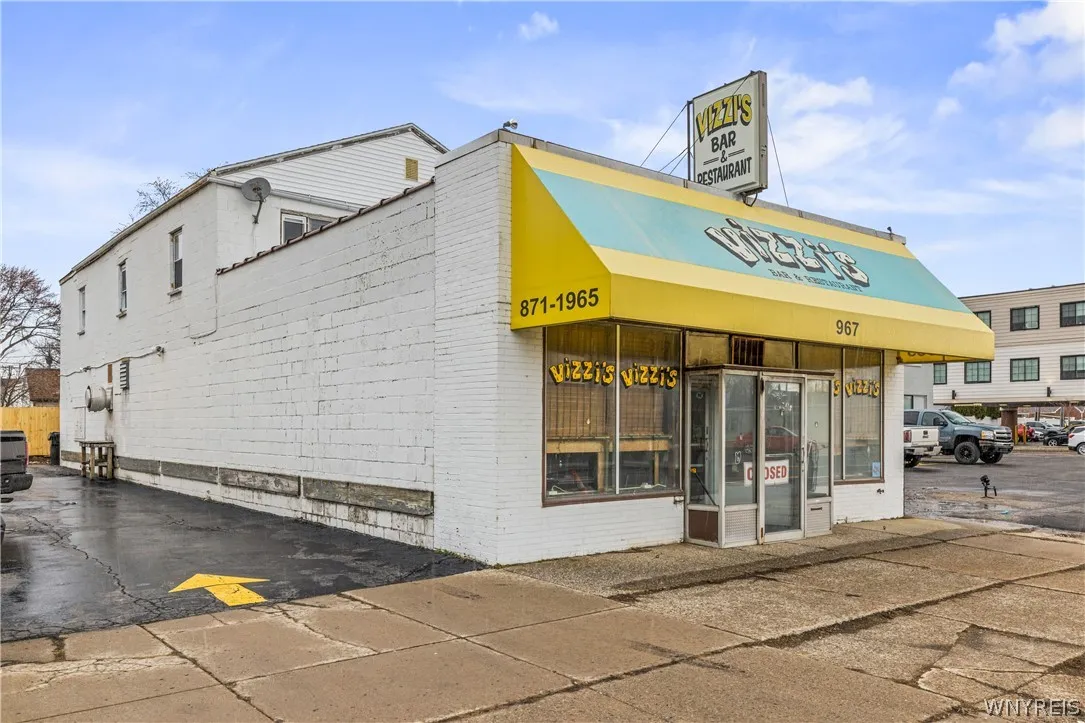 967 Kenmore Avenue, Tonawanda, New York 14217, Tonawanda, New York 14217, 3 Rooms Rooms,Commercial Sale,For Sale,967 Kenmore Avenue, Tonawanda, New York 14217,0,B1665555