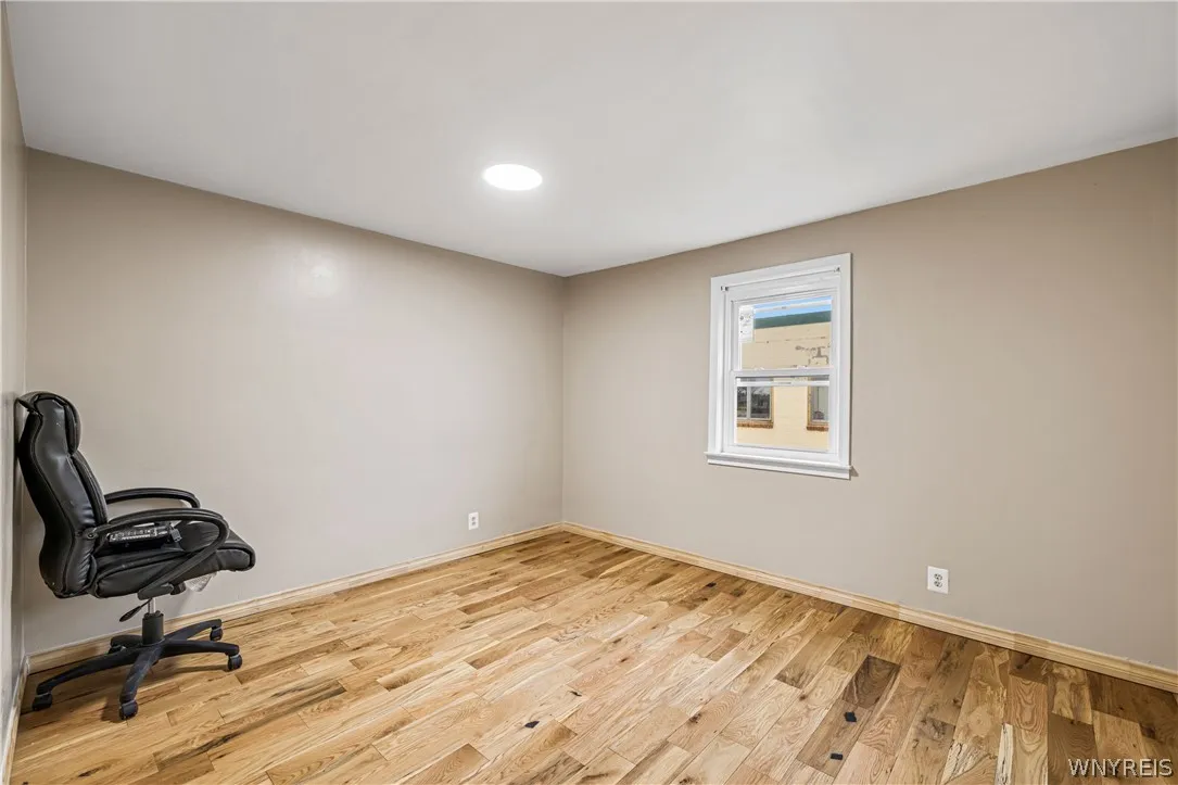 967 Kenmore Avenue, Tonawanda, New York 14217, Tonawanda, New York 14217, 3 Rooms Rooms,Commercial Sale,For Sale,967 Kenmore Avenue, Tonawanda, New York 14217,0,B1665555