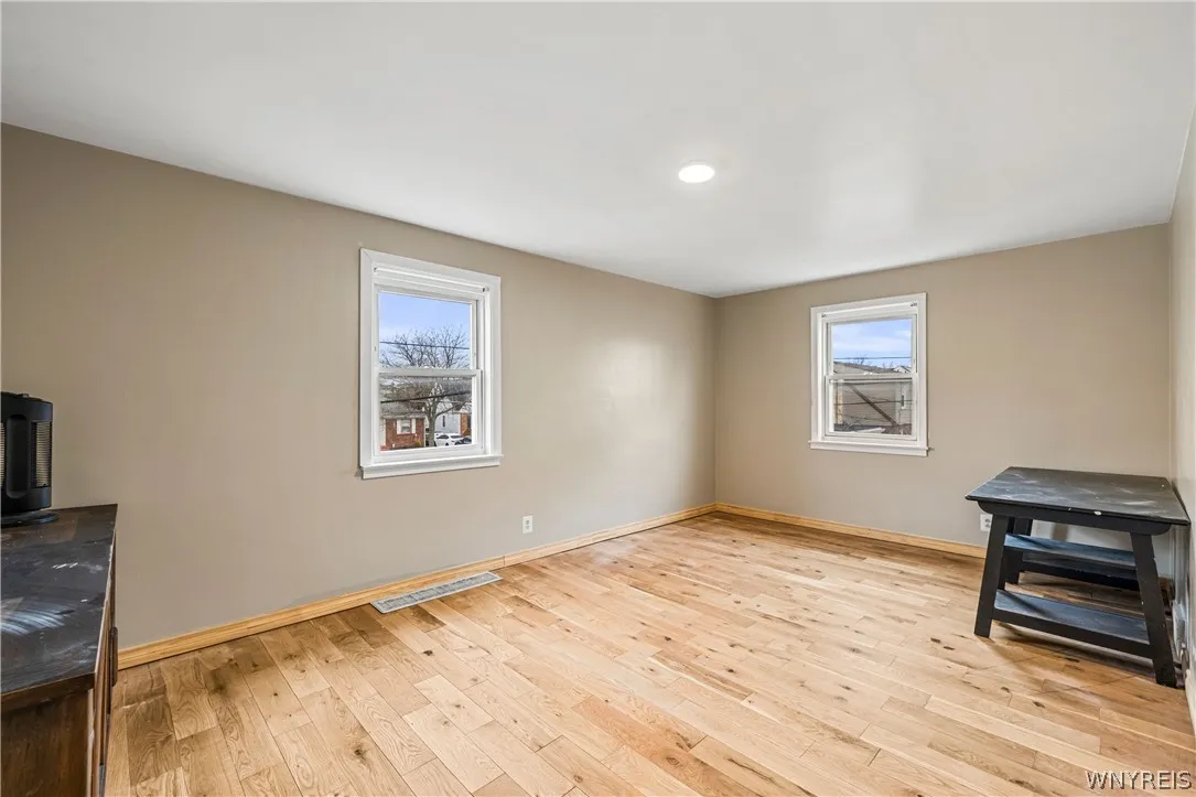 967 Kenmore Avenue, Tonawanda, New York 14217, Tonawanda, New York 14217, 3 Rooms Rooms,Commercial Sale,For Sale,967 Kenmore Avenue, Tonawanda, New York 14217,0,B1665555