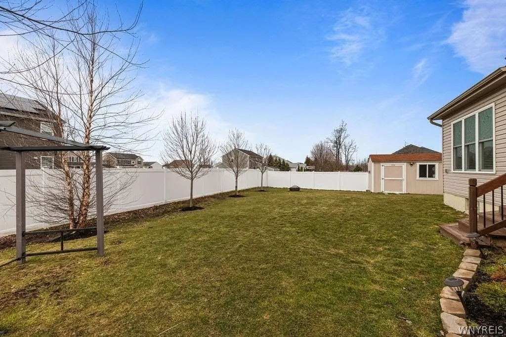 2360 Agassiz Drive, Hamburg, New York 14085, Hamburg, New York 14085, 3 Bedrooms Bedrooms, 11 Rooms Rooms,2 BathroomsBathrooms,Residential,For Sale,2360 Agassiz Drive, Hamburg, New York 14085,0,B1665866