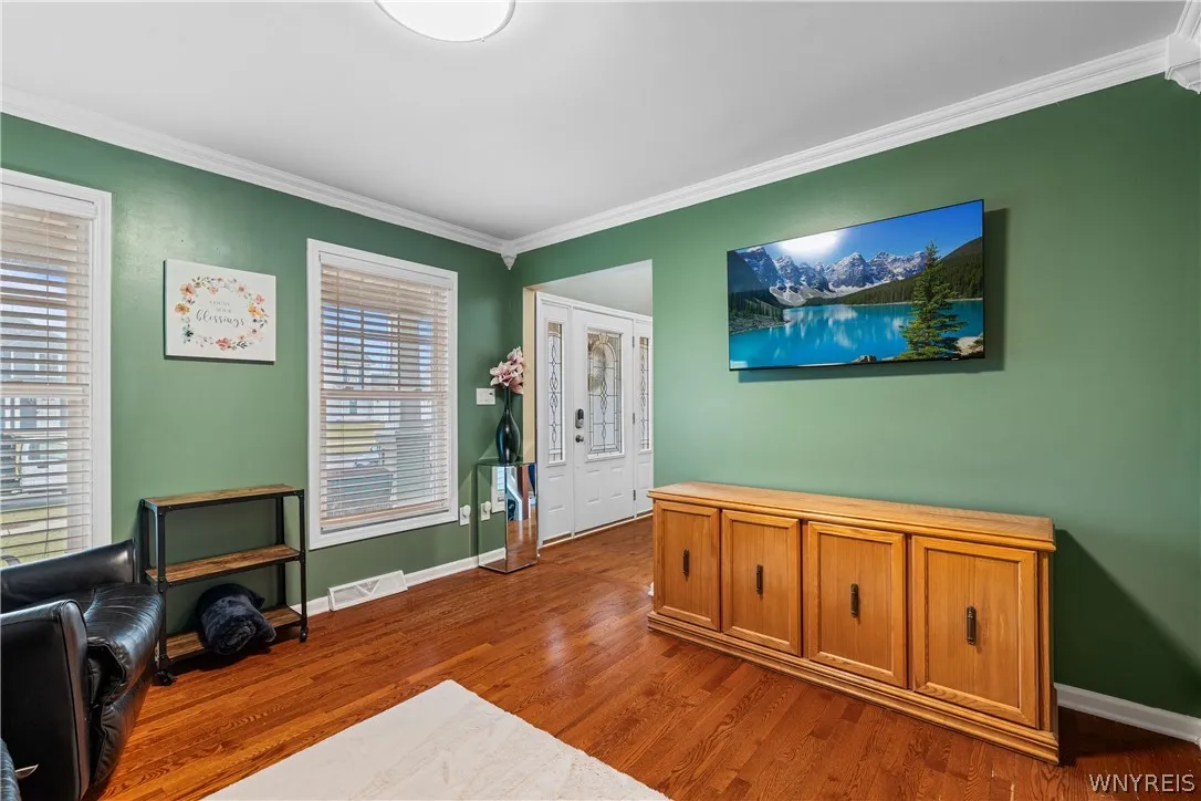 2360 Agassiz Drive, Hamburg, New York 14085, Hamburg, New York 14085, 3 Bedrooms Bedrooms, 11 Rooms Rooms,2 BathroomsBathrooms,Residential,For Sale,2360 Agassiz Drive, Hamburg, New York 14085,0,B1665866