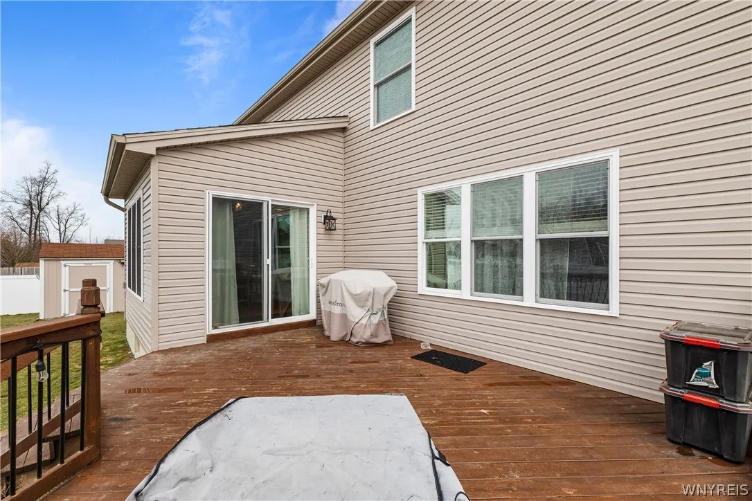 2360 Agassiz Drive, Hamburg, New York 14085, Hamburg, New York 14085, 3 Bedrooms Bedrooms, 11 Rooms Rooms,2 BathroomsBathrooms,Residential,For Sale,2360 Agassiz Drive, Hamburg, New York 14085,0,B1665866