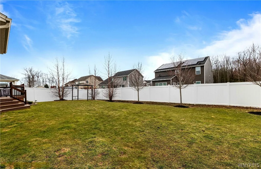2360 Agassiz Drive, Hamburg, New York 14085, Hamburg, New York 14085, 3 Bedrooms Bedrooms, 11 Rooms Rooms,2 BathroomsBathrooms,Residential,For Sale,2360 Agassiz Drive, Hamburg, New York 14085,0,B1665866