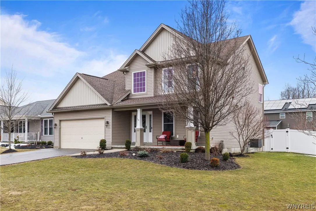 2360 Agassiz Drive, Hamburg, New York 14085, Hamburg, New York 14085, 3 Bedrooms Bedrooms, 11 Rooms Rooms,2 BathroomsBathrooms,Residential,For Sale,2360 Agassiz Drive, Hamburg, New York 14085,0,B1665866