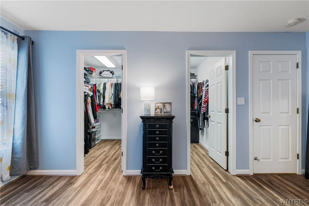 His/Hers Walk-In Closets