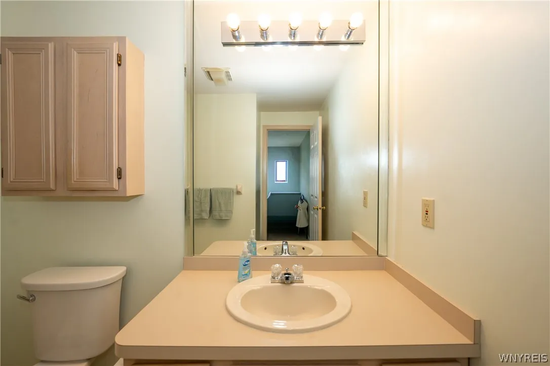 950 Hopkins Rd. A, Amherst, New York 14221, Amherst, New York 14221, 2 Bedrooms Bedrooms, 5 Rooms Rooms,2 BathroomsBathrooms,Residential,For Sale,950 Hopkins Rd. A, Amherst, New York 14221,0,B1665664