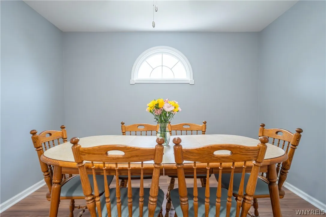950 Hopkins Rd. A, Amherst, New York 14221, Amherst, New York 14221, 2 Bedrooms Bedrooms, 5 Rooms Rooms,2 BathroomsBathrooms,Residential,For Sale,950 Hopkins Rd. A, Amherst, New York 14221,0,B1665664