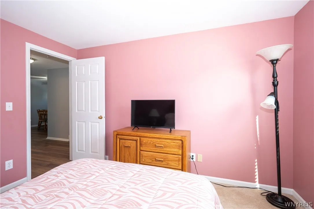 950 Hopkins Rd. A, Amherst, New York 14221, Amherst, New York 14221, 2 Bedrooms Bedrooms, 5 Rooms Rooms,2 BathroomsBathrooms,Residential,For Sale,950 Hopkins Rd. A, Amherst, New York 14221,0,B1665664