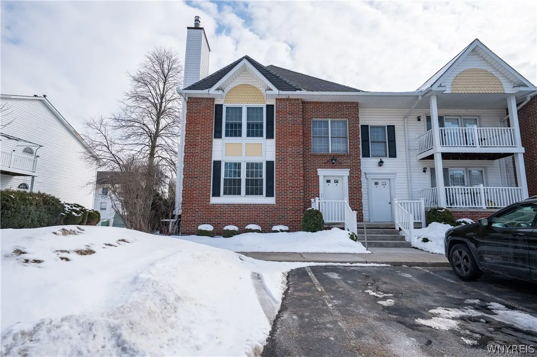 950 Hopkins Rd. A, Amherst, New York 14221, Amherst, New York 14221, 2 Bedrooms Bedrooms, 5 Rooms Rooms,2 BathroomsBathrooms,Residential,For Sale,950 Hopkins Rd. A, Amherst, New York 14221,0,B1665664