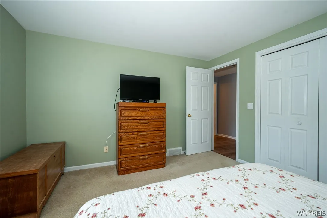 950 Hopkins Rd. A, Amherst, New York 14221, Amherst, New York 14221, 2 Bedrooms Bedrooms, 5 Rooms Rooms,2 BathroomsBathrooms,Residential,For Sale,950 Hopkins Rd. A, Amherst, New York 14221,0,B1665664
