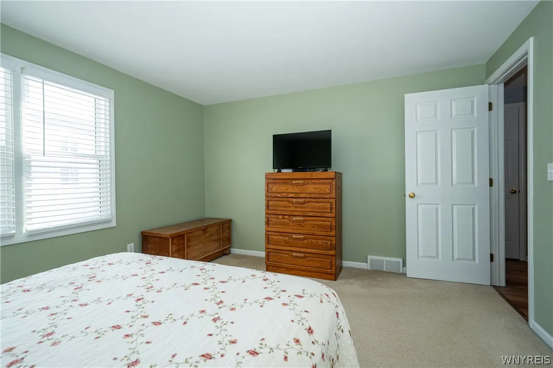 950 Hopkins Rd. A, Amherst, New York 14221, Amherst, New York 14221, 2 Bedrooms Bedrooms, 5 Rooms Rooms,2 BathroomsBathrooms,Residential,For Sale,950 Hopkins Rd. A, Amherst, New York 14221,0,B1665664