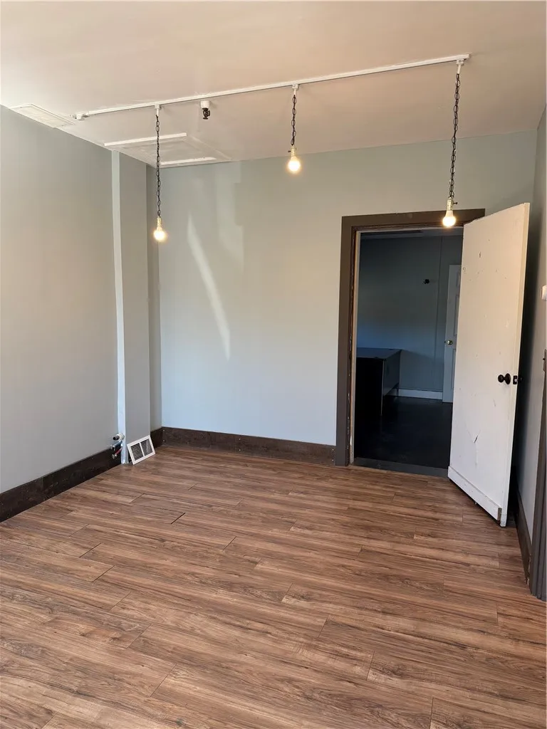 363 E Market St Ext, Corning City, New York 14830, Corning City, New York 14830, ,Commercial Lease,For Rent,363 E Market St Ext, Corning City, New York 14830,0,R1666163