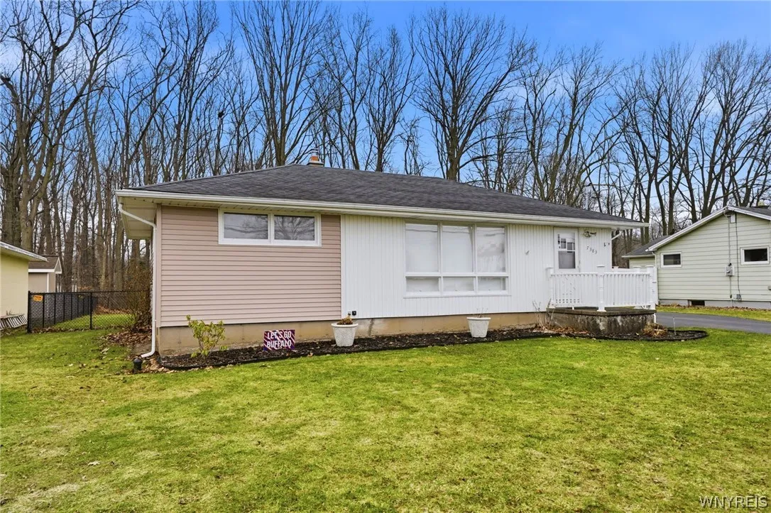 7383 Saint Joseph Road, Niagara, New York 14304, Niagara, New York 14304, 3 Bedrooms Bedrooms, 6 Rooms Rooms,1 BathroomBathrooms,Residential,Closed,7383 Saint Joseph Road, Niagara, New York 14304,0,B1665988