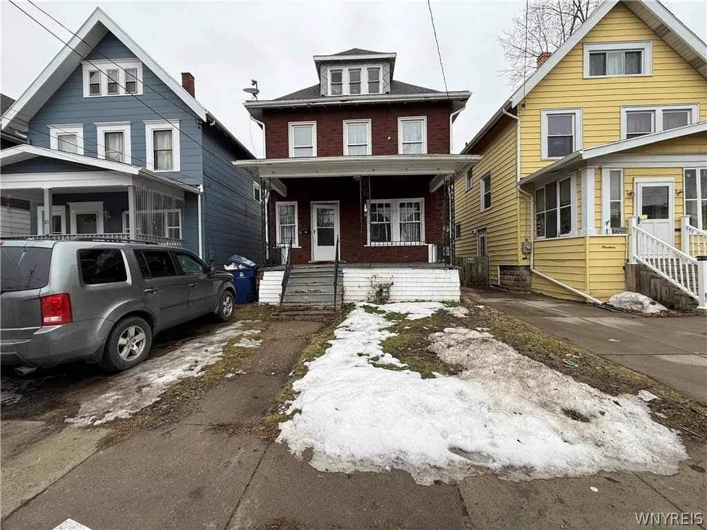 23 Albert Avenue, Buffalo, New York 14207, Buffalo, New York 14207, 3 Bedrooms Bedrooms, 6 Rooms Rooms,1 BathroomBathrooms,Residential,For Sale,23 Albert Avenue, Buffalo, New York 14207,0,B1665409