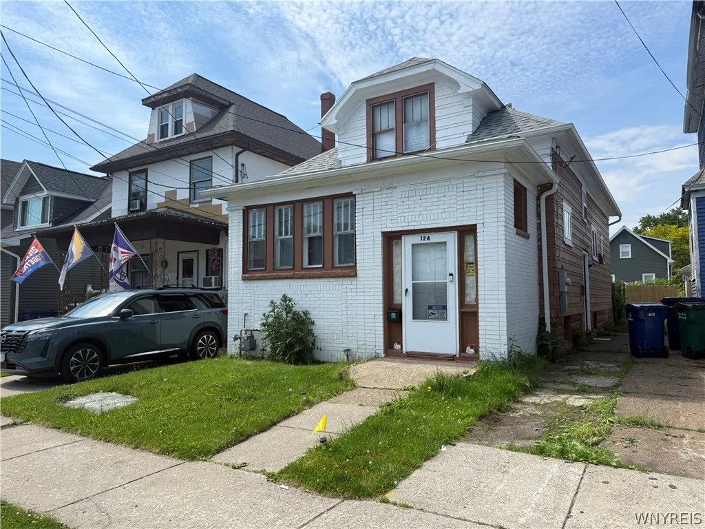 124 Newfield Street, Buffalo, New York 14207, Buffalo, New York 14207, 4 Bedrooms Bedrooms, 7 Rooms Rooms,1 BathroomBathrooms,Residential,For Sale,124 Newfield Street, Buffalo, New York 14207,0,B1664104