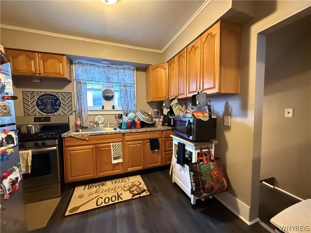 124 Newfield Street, Buffalo, New York 14207, Buffalo, New York 14207, 4 Bedrooms Bedrooms, 7 Rooms Rooms,1 BathroomBathrooms,Residential,For Sale,124 Newfield Street, Buffalo, New York 14207,0,B1664104