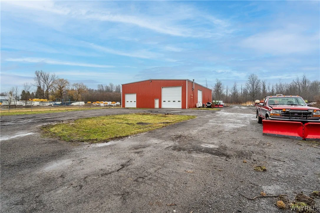 8465 Transit Road, Clarence, New York 14051, Clarence, New York 14051, 4 Bedrooms Bedrooms, ,2 BathroomsBathrooms,Residential,For Sale,8465 Transit Road, Clarence, New York 14051,0,B1666699